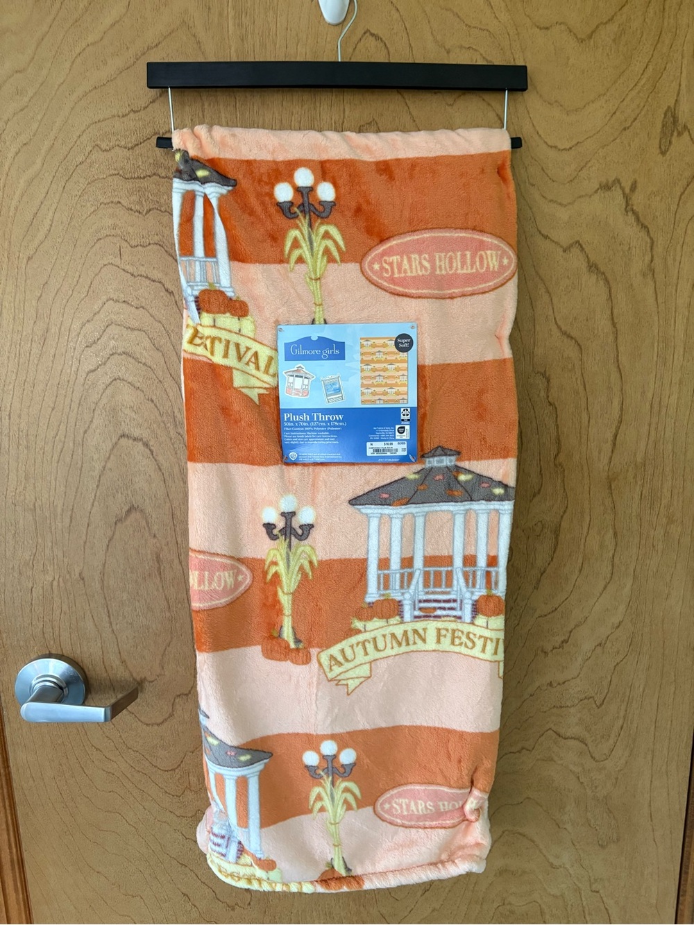 NEW Fall Gilmore Girls Stars Hollow Autumn Festival Plush Throw Blanket